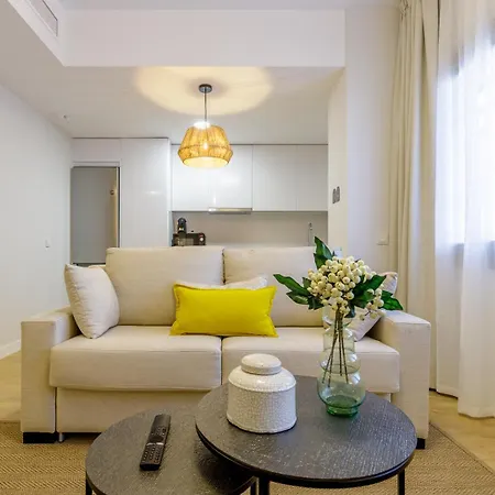Malagueta Miramar With Shared Pool By Caleta Homes Málaga Buitenkant foto